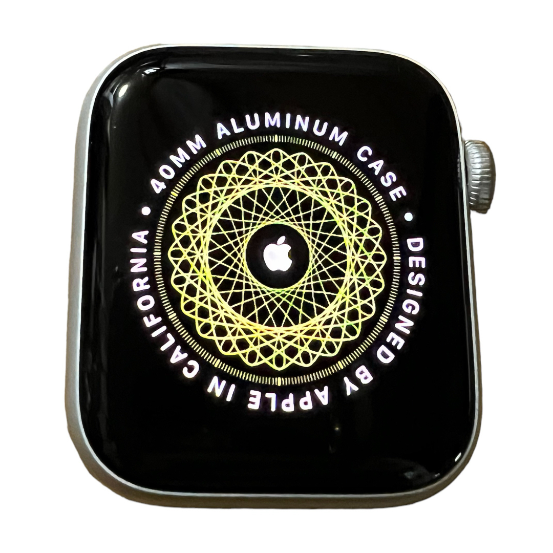 Apple Watch - Apple Watch Nike SE (GPSモデル)-40mm 本体の通販 by