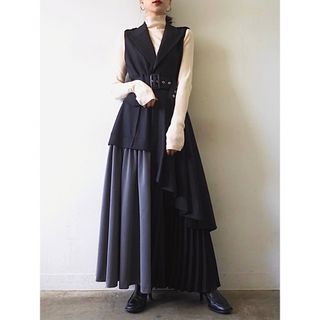 ルミエール(Lumiere)の　ASYMMETRY　GILET　DRESS  ドレス ワンピース 春夏秋冬(ロングドレス)