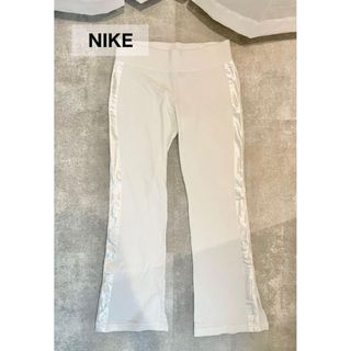 ナイキ(NIKE)のナイキ NIKE スウェットパンツ ホワイト(カジュアルパンツ)