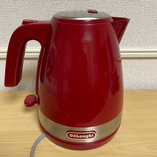 デロンギ(DeLonghi)のデロンギ　電気ケトル　赤(電気ケトル)