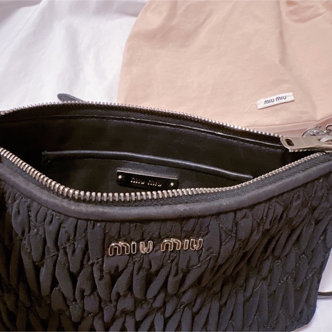 miumiu(ミュウミュウ)の【miu miu】ミュウミュウ🖤マテラッセ　クリスタル レディースのバッグ(ショルダーバッグ)の商品写真