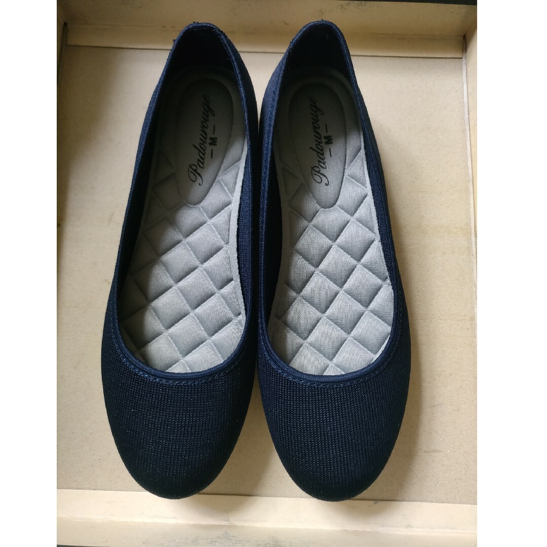 PADOUROUGE(パドリュージュ)のPadourouge フラットシューズ　シンプルパンプス 紺 レディースの靴/シューズ(その他)の商品写真