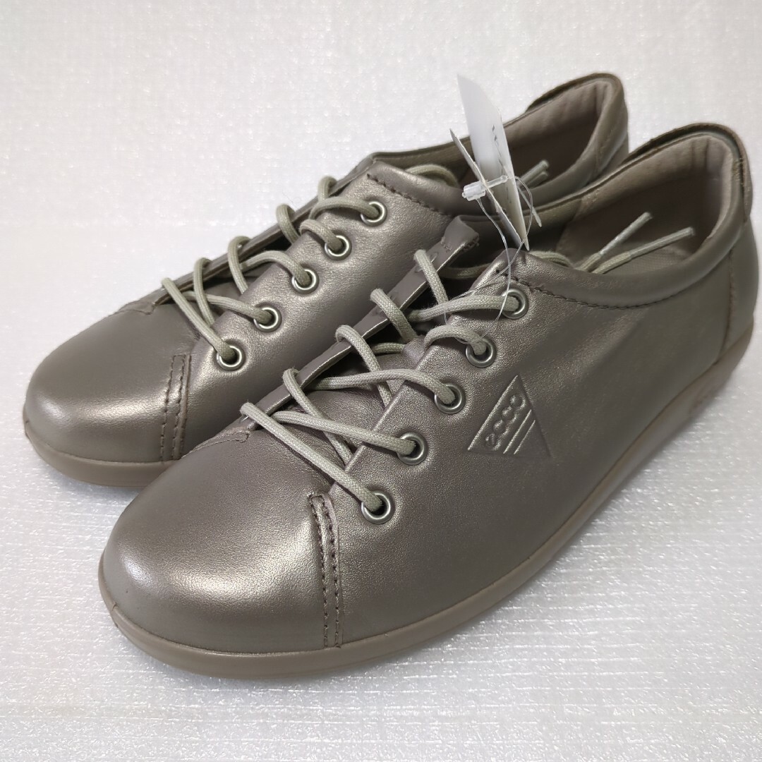 【新品タグ付き】ecco エコー スニーカー 37 オリーブ | フリマアプリ ラクマ