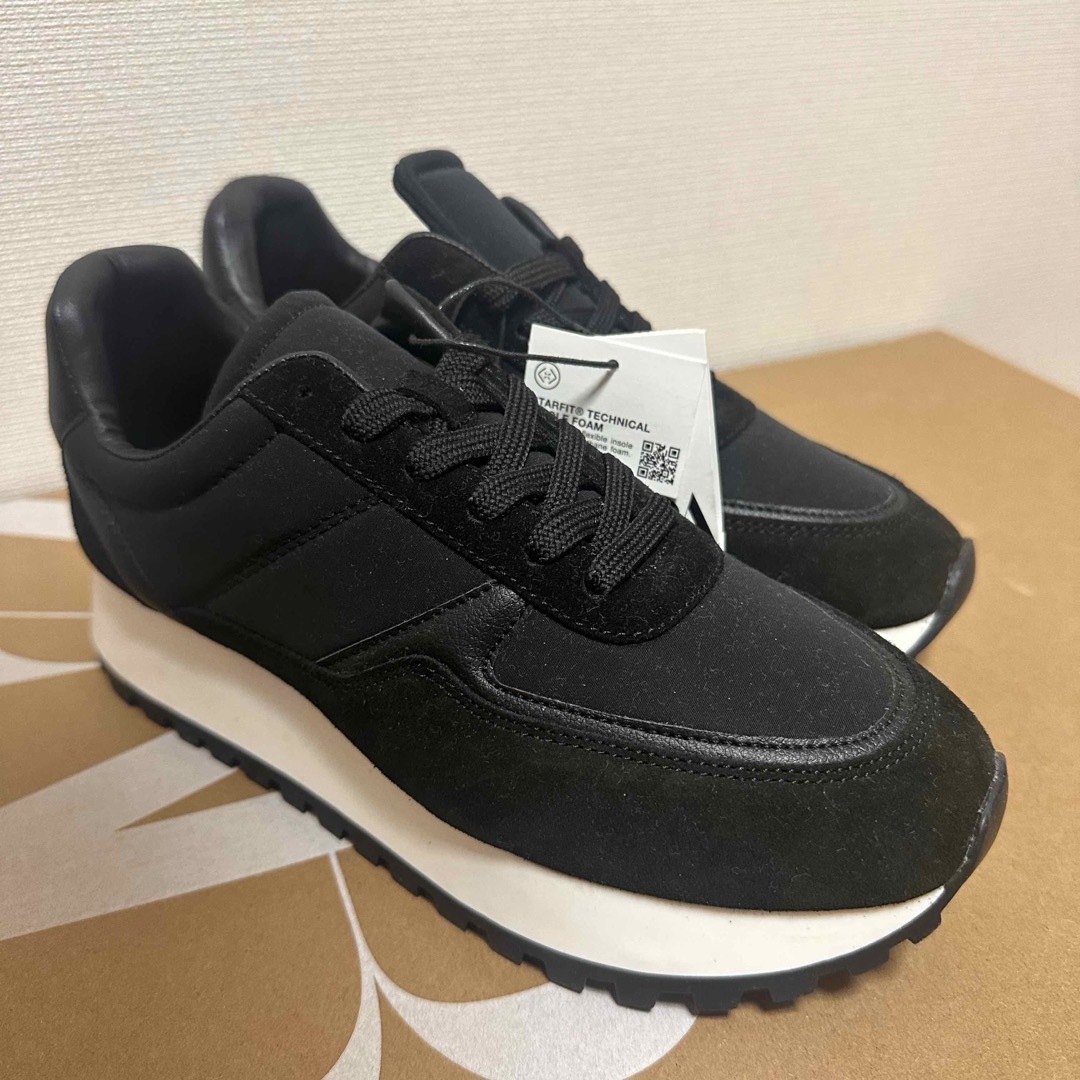 ZARA ファブリックランニングスニーカー 太けれ ZARA ファブリックランニングスニーカー 太けれ