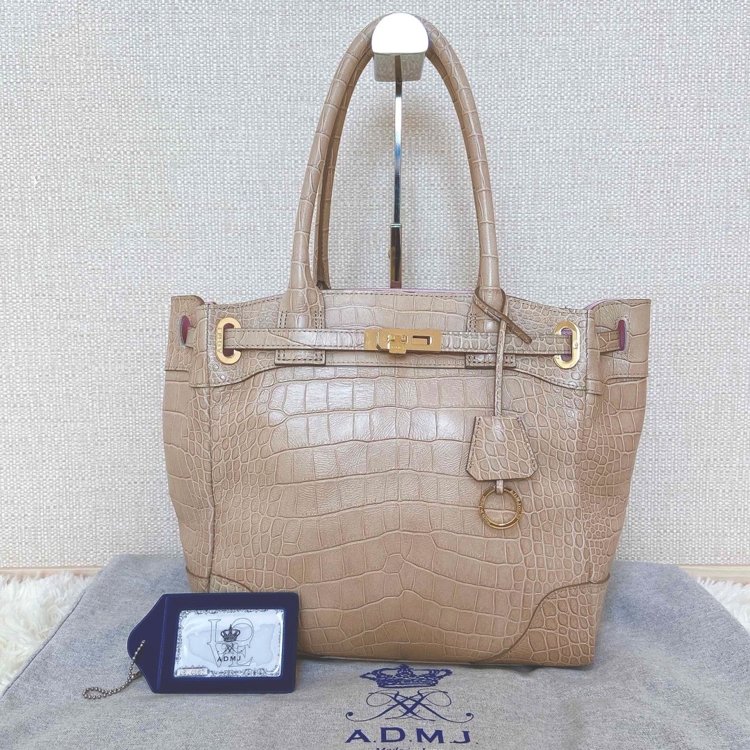 極美品】アクセソワ クロコ型押し ハンドバッグ A.D.M.J-