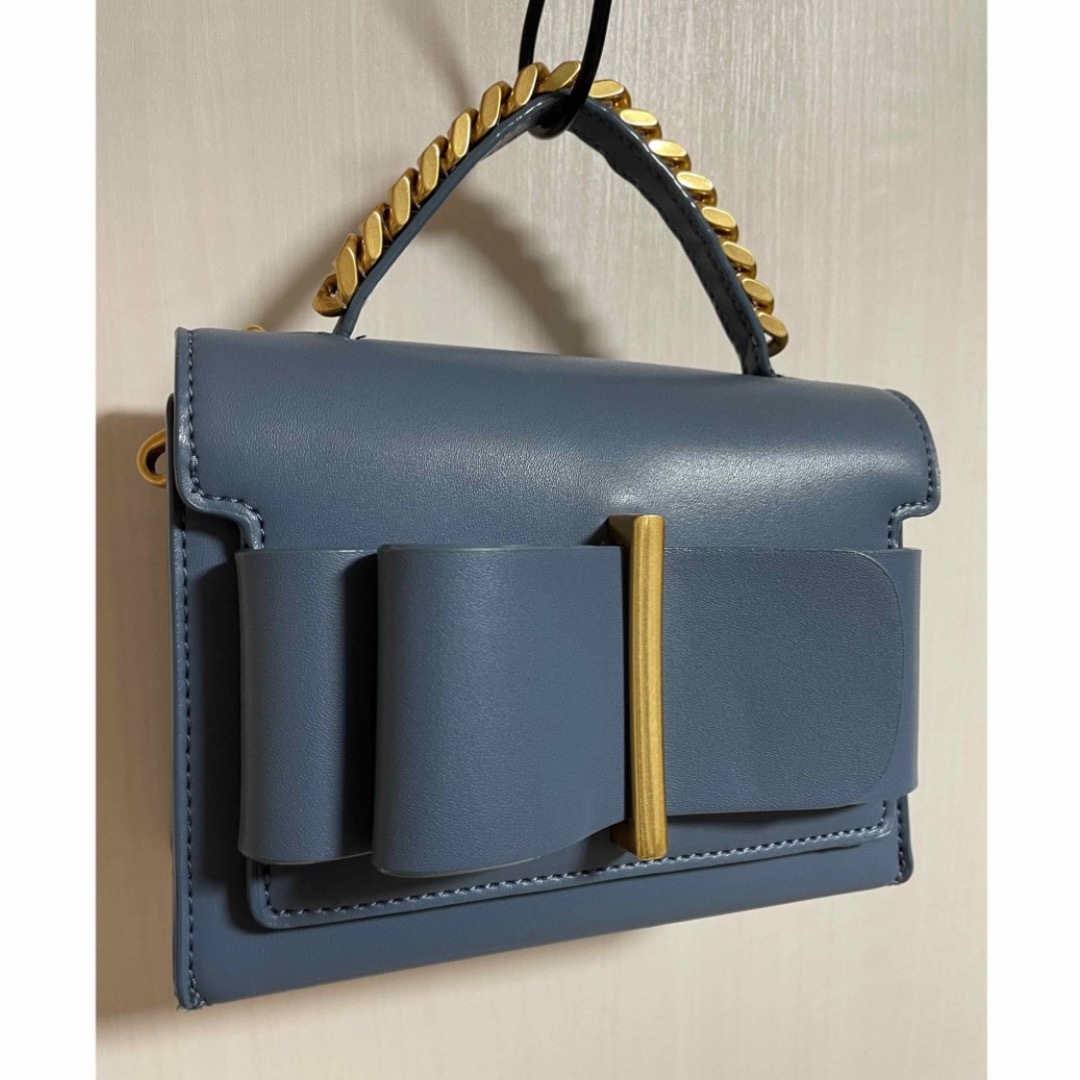 Charles and Keith(チャールズアンドキース)の【美品】Charles&Keith チャールズアンドキース ボウディテールバッグ レディースのバッグ(ハンドバッグ)の商品写真