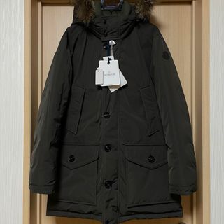 モンクレール(MONCLER)のMONCLER モンクレール　RIVER カーキ　N3B(ダウンジャケット)