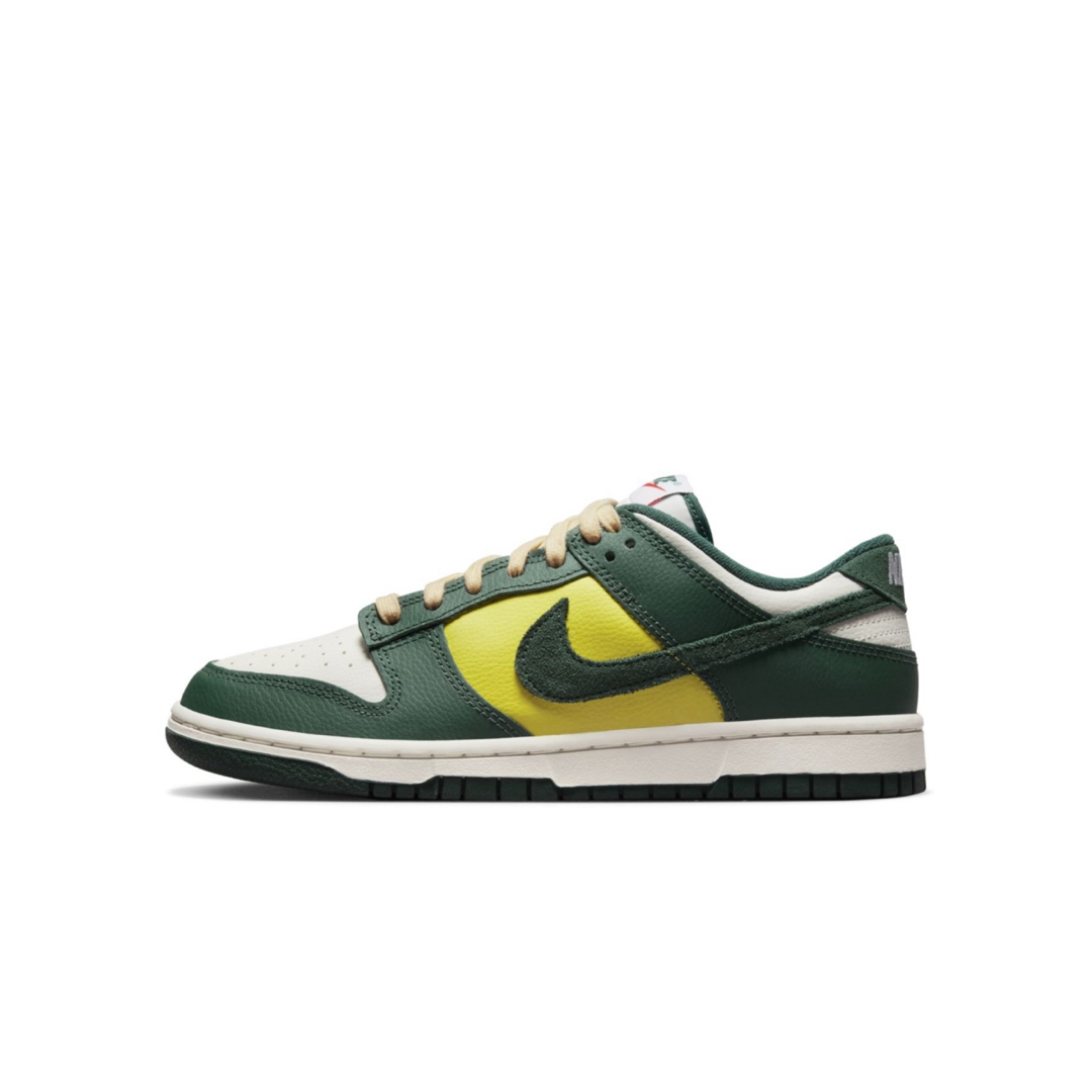 【新品】NIKE W NIKE DUNK LOW SE ウィメンズ　22cm