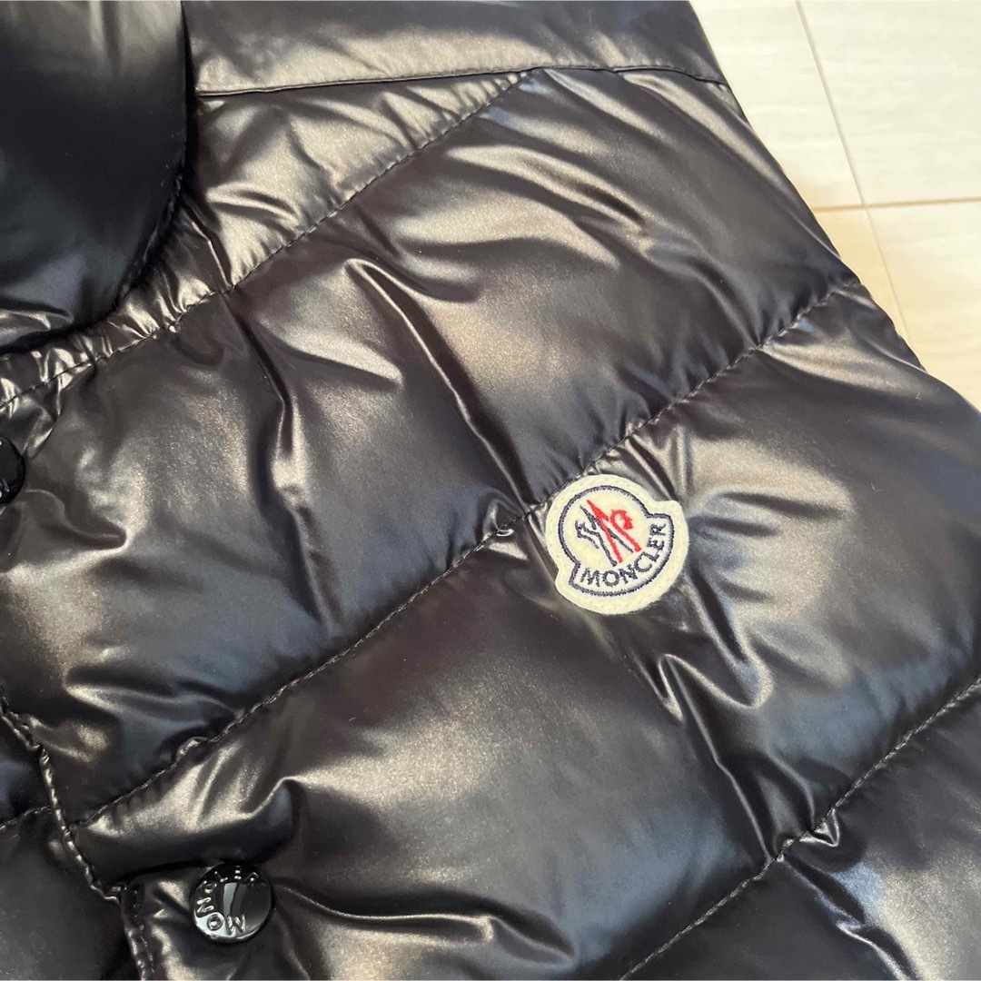 MONCLER(モンクレール)の美品　モンクレール　定番TIBダウンベスト メンズのジャケット/アウター(ダウンベスト)の商品写真