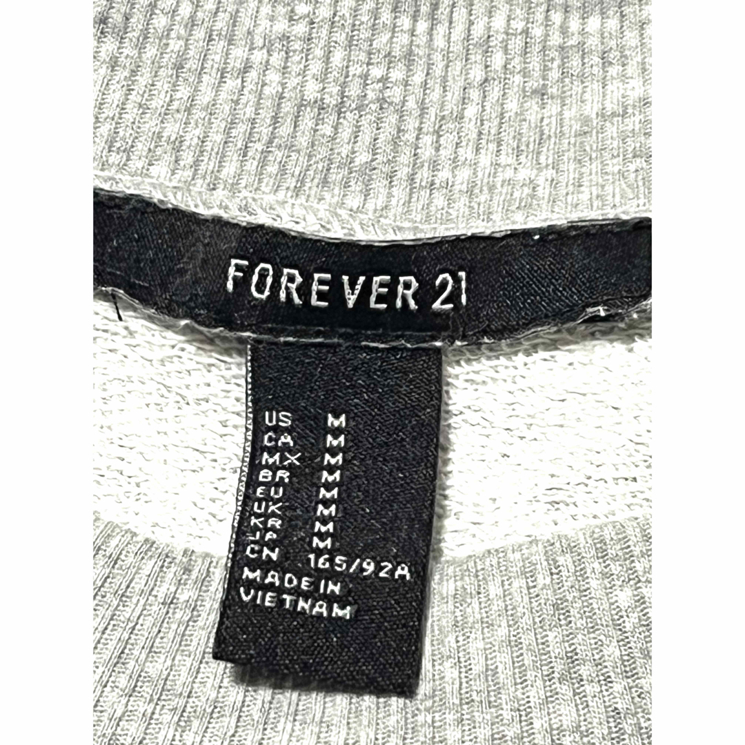 FOREVER 21(フォーエバートゥエンティーワン)のトレーナー/ スエット/ プルオーバー/グレー/ 刺繍/レディース レディースのトップス(トレーナー/スウェット)の商品写真