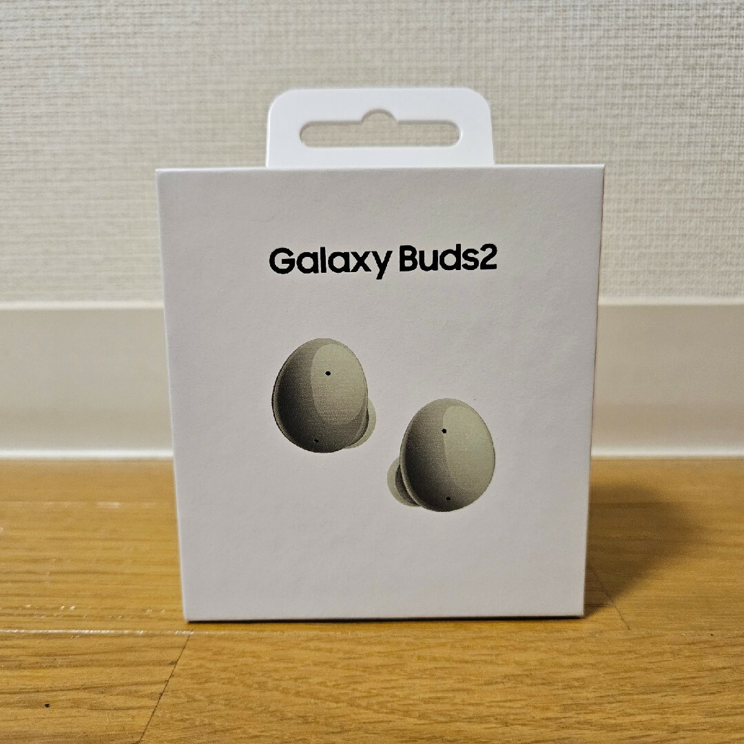 SAMSUNG(サムスン)のSAMSUNG  Galaxy Buds2　オリーブ スマホ/家電/カメラのオーディオ機器(ヘッドフォン/イヤフォン)の商品写真