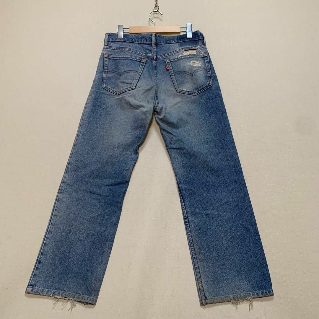 Levi's(リーバイス)のLEVI’S　リーバイス　古着　デニム　ジーンズ　Ｗ32　ダメージ メンズのパンツ(デニム/ジーンズ)の商品写真