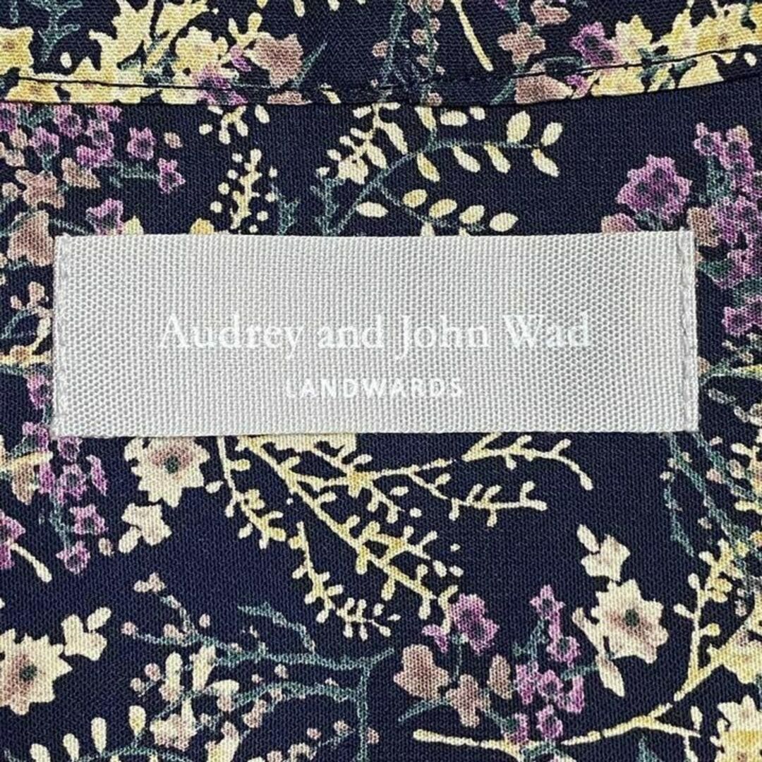 audrey and john wad(オードリーアンドジョンワッド)の【定価1.7万】Audrey and John Wad 花柄プリントロングガウン レディースのジャケット/アウター(ロングコート)の商品写真