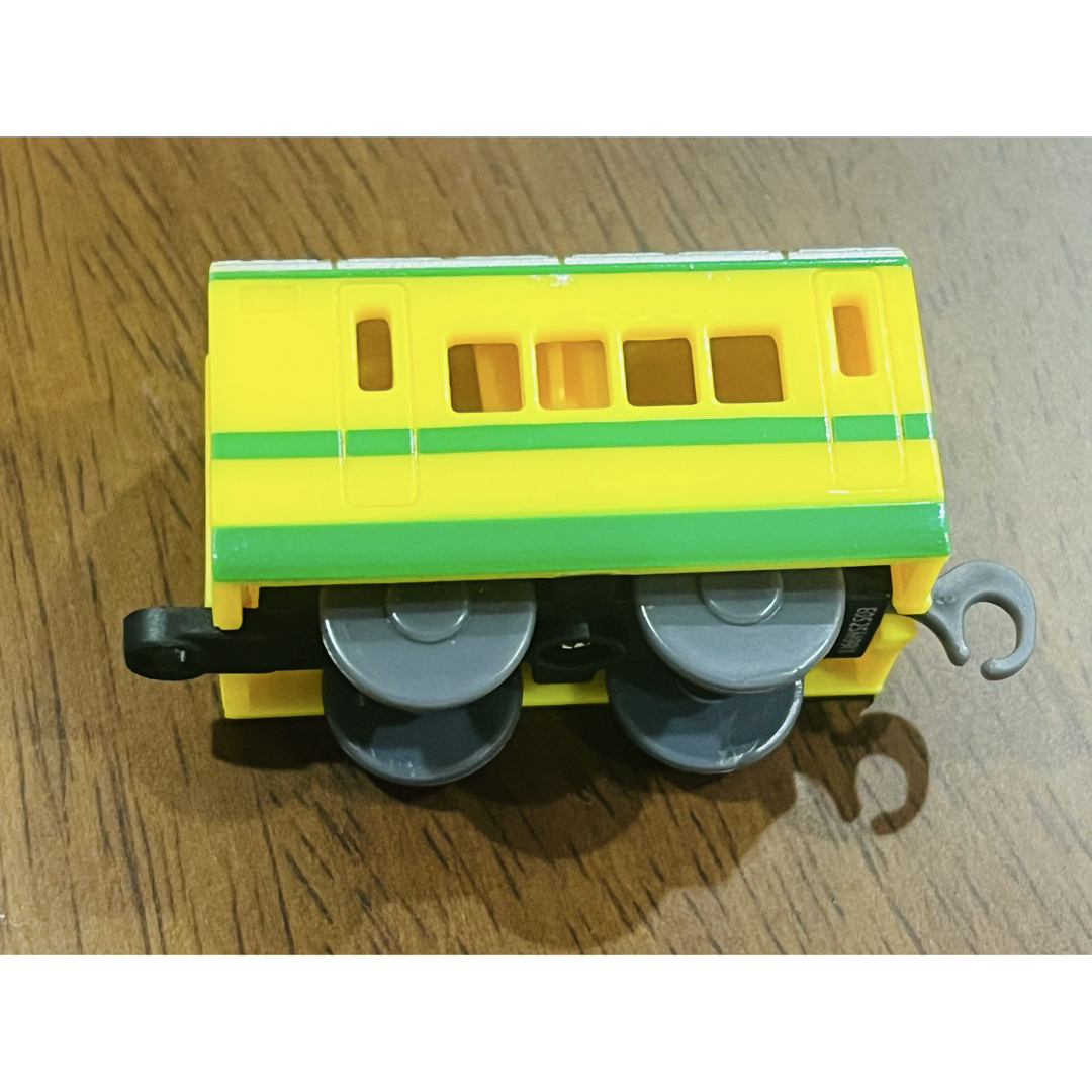 プラレールシリーズ(プラレールシリーズ)のカプセルプラレール カププラ 925形ドクターイエロー プラレール 中間車① キッズ/ベビー/マタニティのおもちゃ(電車のおもちゃ/車)の商品写真