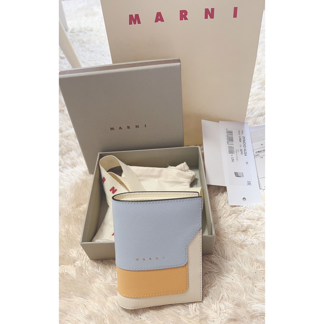 お値下げ✨MARNI マルニ　2つ折りウォレット