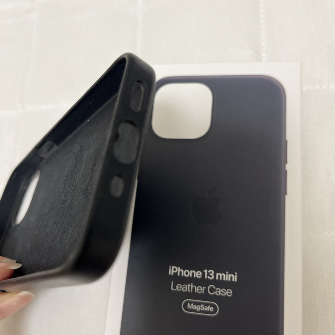 Apple - iPhone13 mini レザーケース ミッドナイト 黒 純正の Apple - iPhone13 mini レザーケース ミッドナイト 黒 純正の
