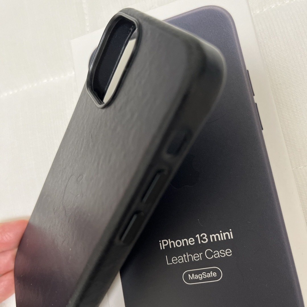 Apple - iPhone13 mini レザーケース ミッドナイト 黒 純正の Apple - iPhone13 mini レザーケース ミッドナイト 黒 純正の
