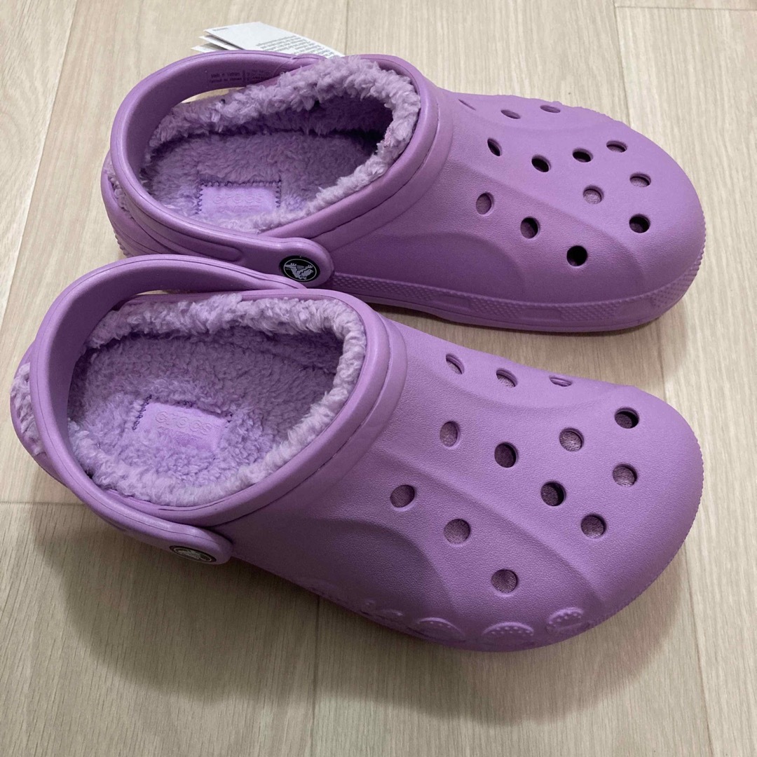 crocs(クロックス)の新品 24cm クロックス バヤ ラインド クロッグ ボア付き ピンク レディースの靴/シューズ(サンダル)の商品写真