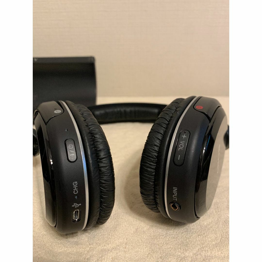 SONY(ソニー)の【値下】SONY ワイヤレスヘッドホン MDR-HW300 TMR-HW300 スマホ/家電/カメラのオーディオ機器(ヘッドフォン/イヤフォン)の商品写真