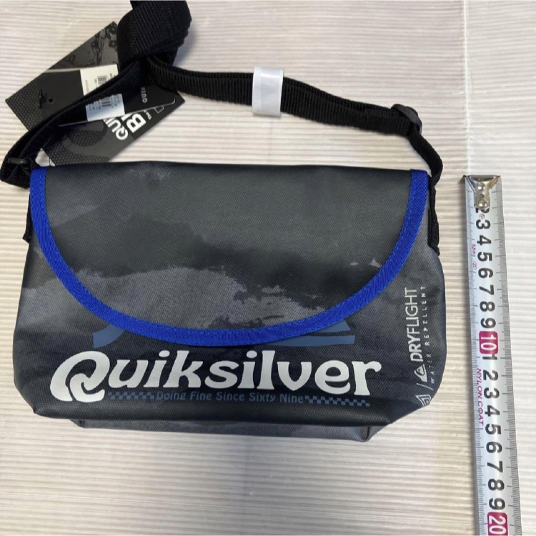 QUIKSILVER(クイックシルバー)の送料無料 新品 QUIKSILVER スノーボード ショルダーバッグ メンズのバッグ(ショルダーバッグ)の商品写真