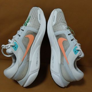 ナイキ(NIKE)のNike Air Zoom Vomero 16 26.5cm エアズームボメロ(陸上競技)