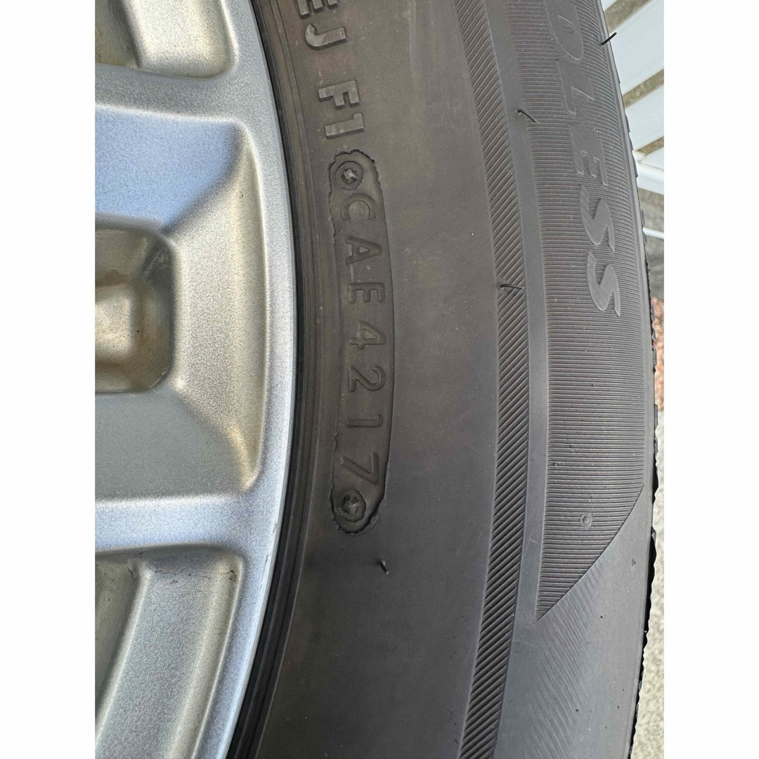 BRIDGESTONE(ブリヂストン)の215/60R16 BLIZZAK VRX2  自動車/バイクの自動車(タイヤ・ホイールセット)の商品写真