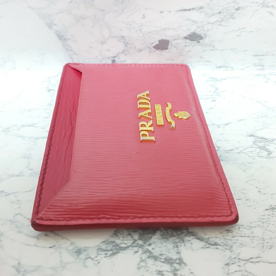 PRADA(プラダ)の【美品/伊製】PRADA グレインレザー マルチカードケース 定期入れ 名刺入れ レディースのファッション小物(名刺入れ/定期入れ)の商品写真