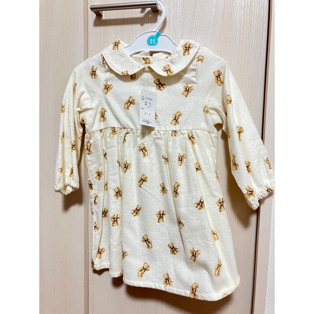 西松屋(ニシマツヤ)のくまワンピース キッズ/ベビー/マタニティのキッズ服女の子用(90cm~)(ワンピース)の商品写真