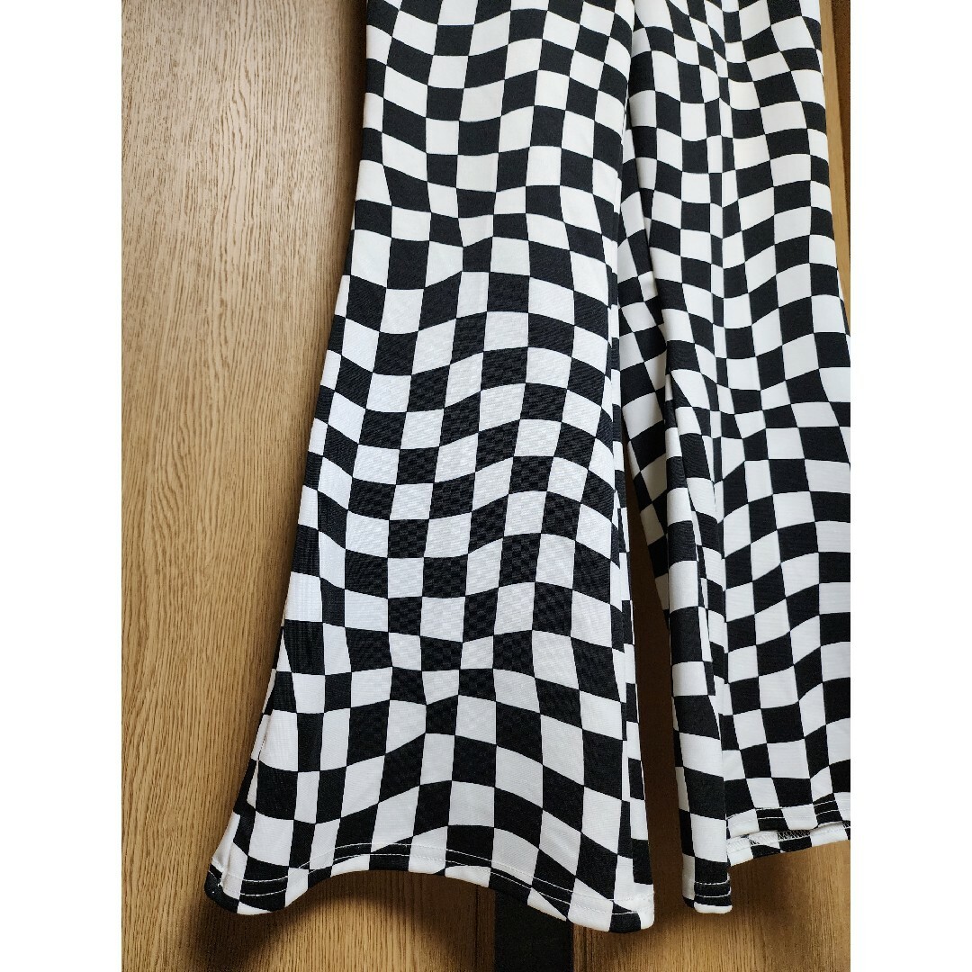 フレアパンツ チェック 市松模様 M ブラック レディース ブラック ホワイト レディースのパンツ(カジュアルパンツ)の商品写真