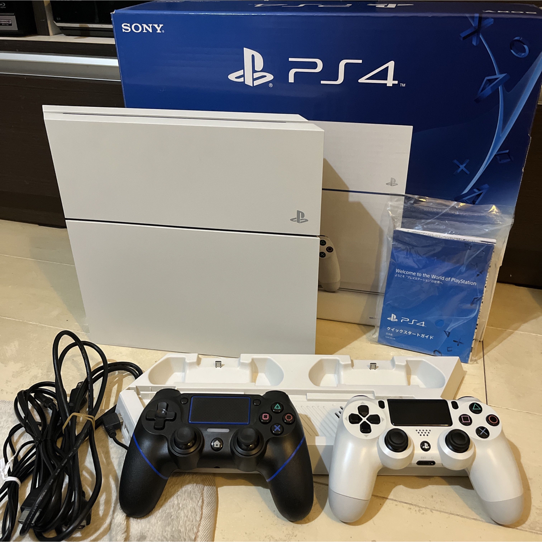 PlayStation4(プレイステーション4)のPlayStation4 本体 CUH-1200A ホワイト 周辺機器付き エンタメ/ホビーのゲームソフト/ゲーム機本体(家庭用ゲーム機本体)の商品写真