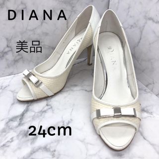 ダイアナ(DIANA)の［人気サンダル］✨ダイアナ✨オープントゥホワイトパンプス✨24cm✨ホワイト(ハイヒール/パンプス)