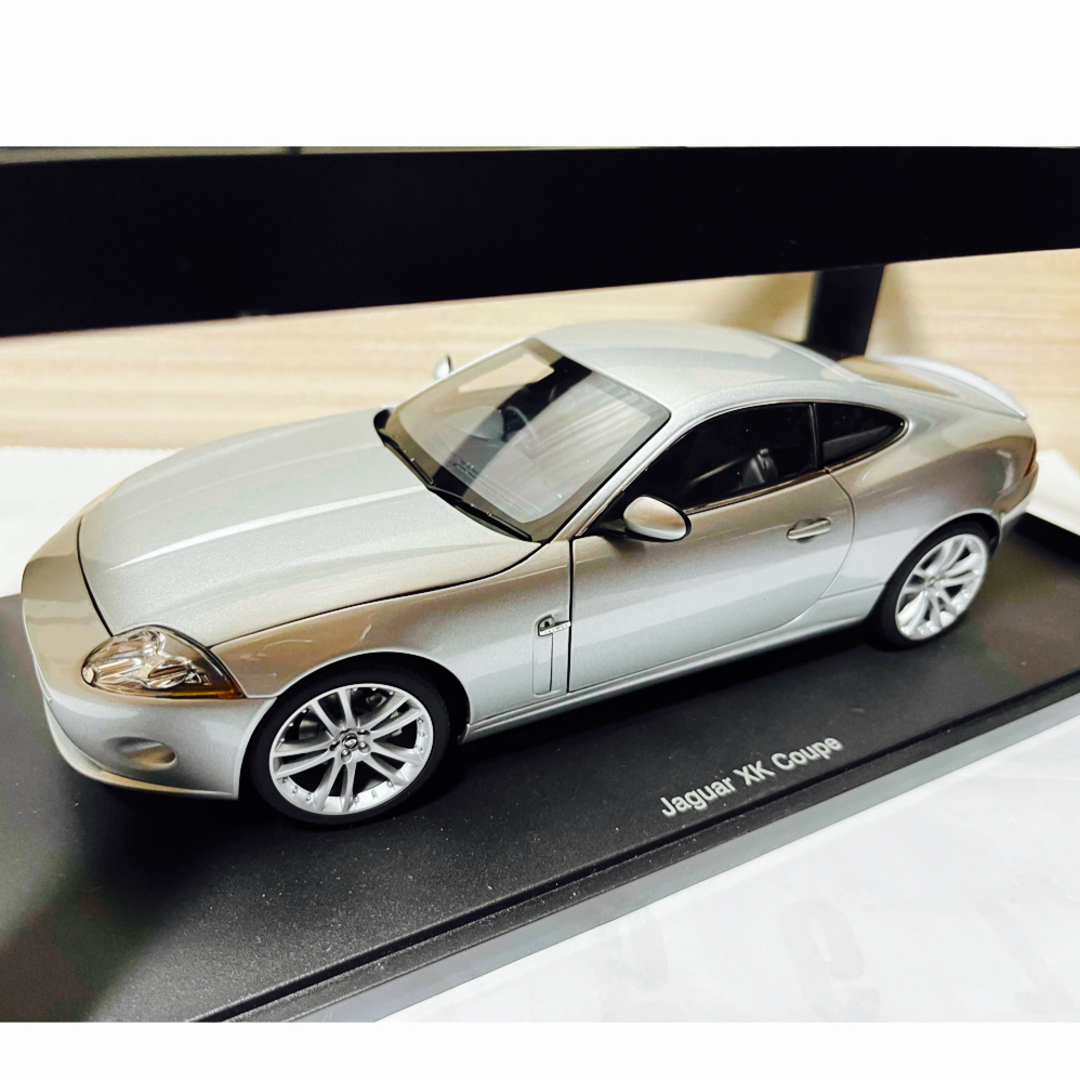 AUTOart - オートアート AUTOart 2007 1/18ジャガーXKクーペ2006の通販