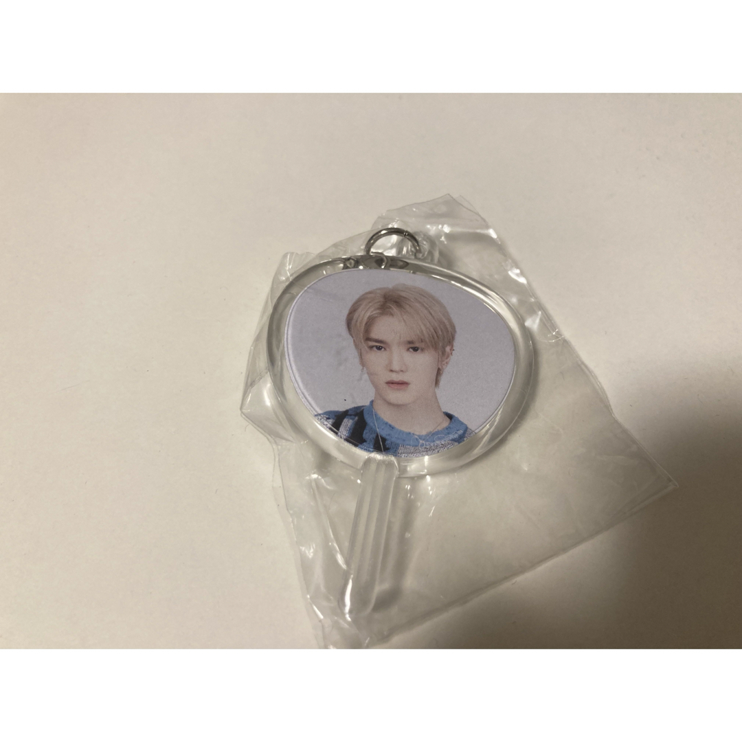 NCT127(エヌシーティー127)のNCTテヨンうちわキーホルダー エンタメ/ホビーのタレントグッズ(アイドルグッズ)の商品写真