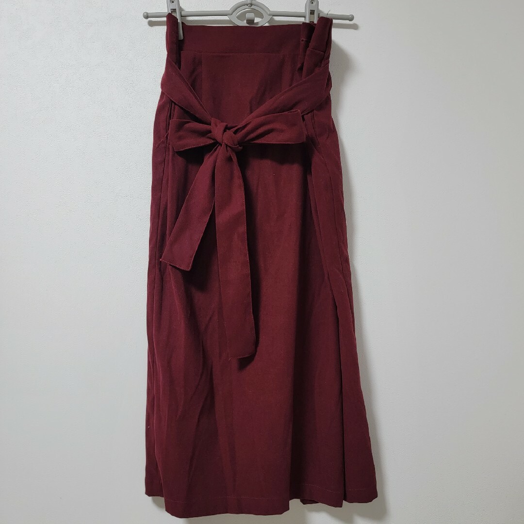 GRL(グレイル)のGRL 前リボン ロングスカート 赤 M レディースのスカート(ロングスカート)の商品写真