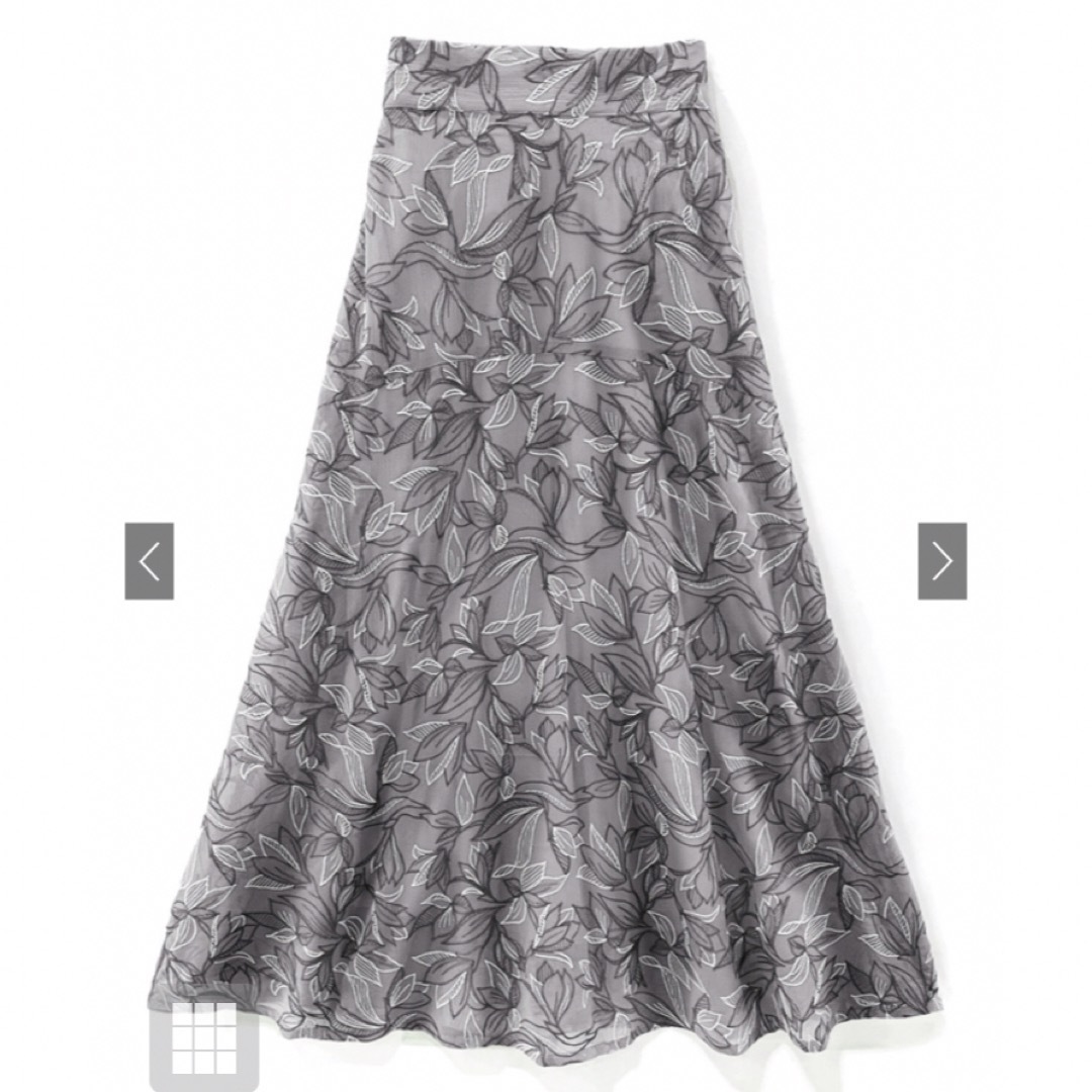 GRL(グレイル)のグレイル　花柄刺繍楊柳シフォンフレアスカート[tu411] グレー レディースのスカート(ロングスカート)の商品写真