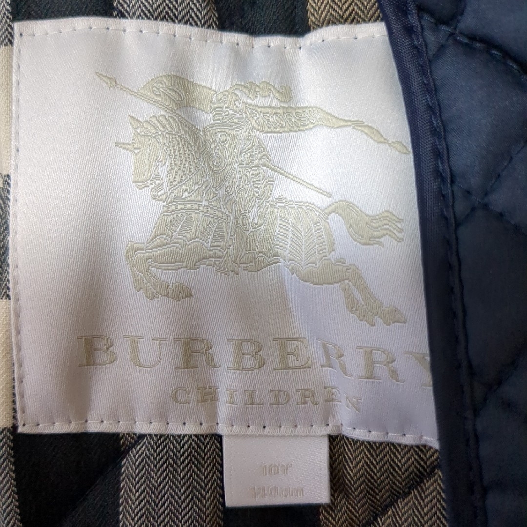 BURBERRY(バーバリー)の⬛⬛kiwi様専用⬛⬛BURBERRY　バーバリー　キッズ　コート キッズ/ベビー/マタニティのキッズ服女の子用(90cm~)(コート)の商品写真