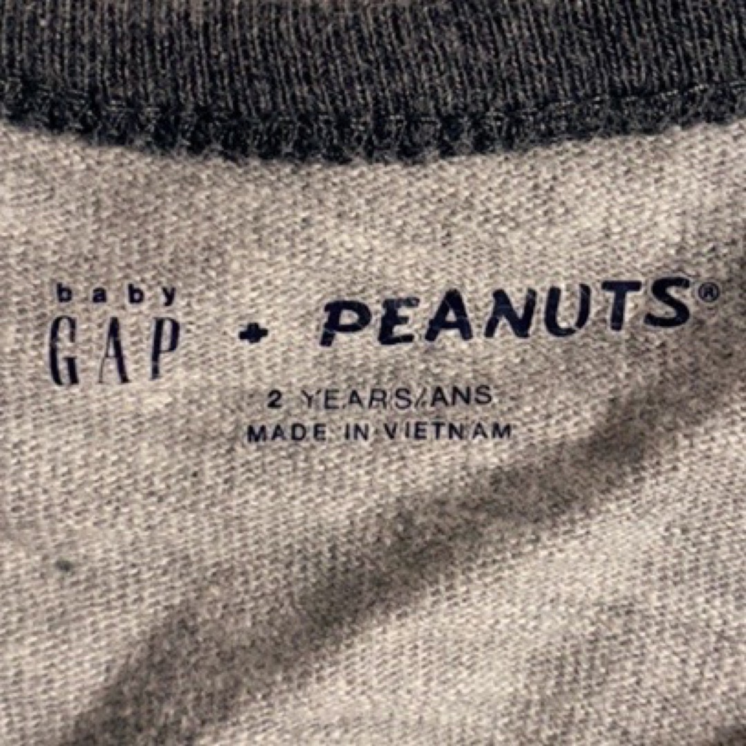 babyGAP(ベビーギャップ)のbaby GAP × PEANUTS  スヌーピー  ロングＴシャツ　２枚セット キッズ/ベビー/マタニティのベビー服(~85cm)(Ｔシャツ)の商品写真