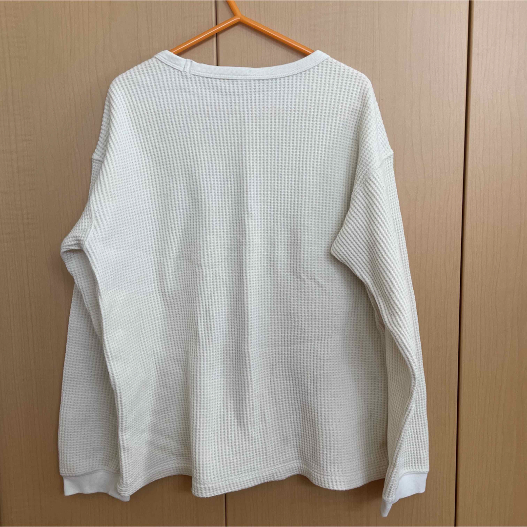 UNIQLO(ユニクロ)のUNIQLO☆長袖Tシャツ　130 キッズ/ベビー/マタニティのキッズ服女の子用(90cm~)(Tシャツ/カットソー)の商品写真