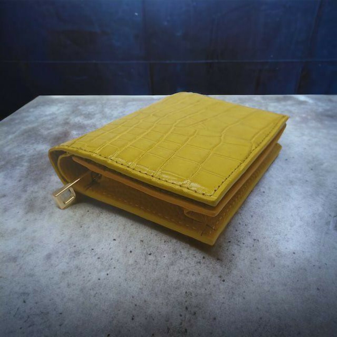 AT13 本革 クロコダイル 二つ折り財布 ウォレット 腹 イエローb9 メンズのファッション小物(長財布)の商品写真