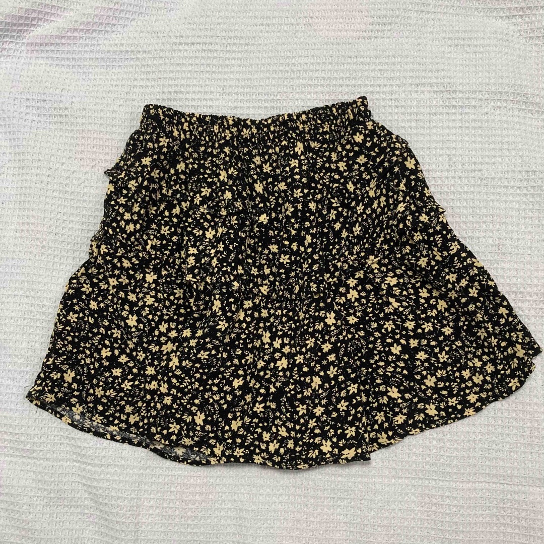 ZARA(ザラ)のZARA 未使用タグ付き 小花柄フリルミニスカート 164cm 13-14 キッズ/ベビー/マタニティのキッズ服女の子用(90cm~)(スカート)の商品写真