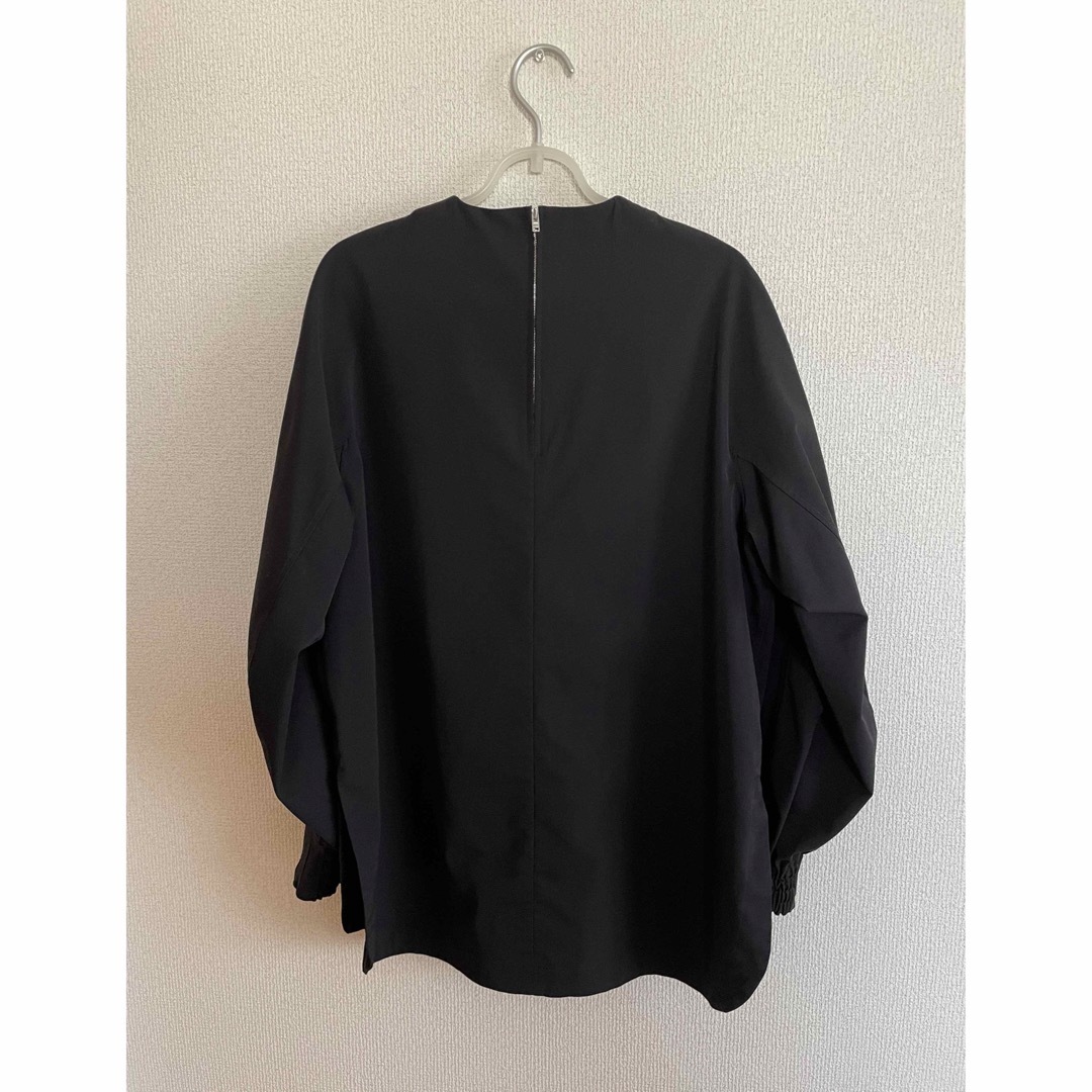 HYKE(ハイク)のHYKEハイク TASLAN TWILL TOP ブラック 1 美品 レディースのトップス(シャツ/ブラウス(長袖/七分))の商品写真