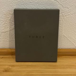 スリー(THREE)のTHREE✳︎ファンデーション✳︎シマリンググローデュオ✳︎ハイライト✳︎チーク(フェイスカラー)