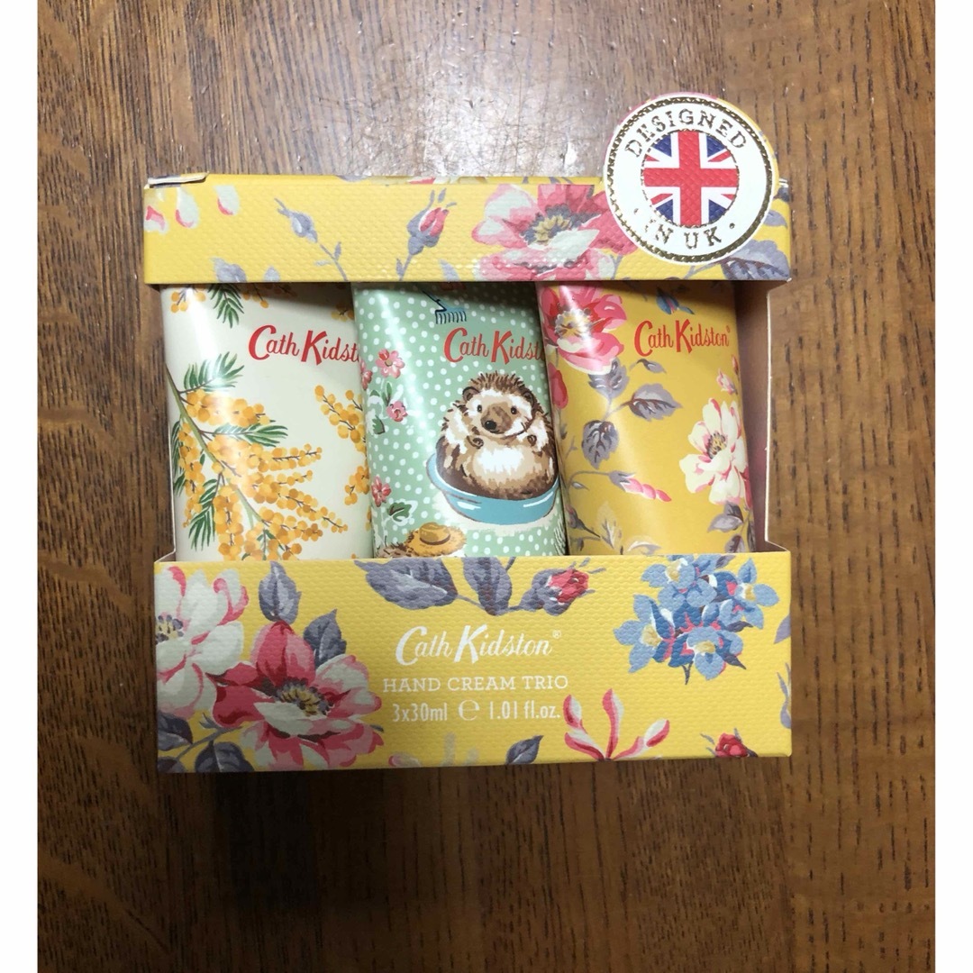 Cath Kidston(キャスキッドソン)のキャスキッドソン　ハンドクリームトリオ　カーデナーズクラブ　3×30ml コスメ/美容のボディケア(ハンドクリーム)の商品写真