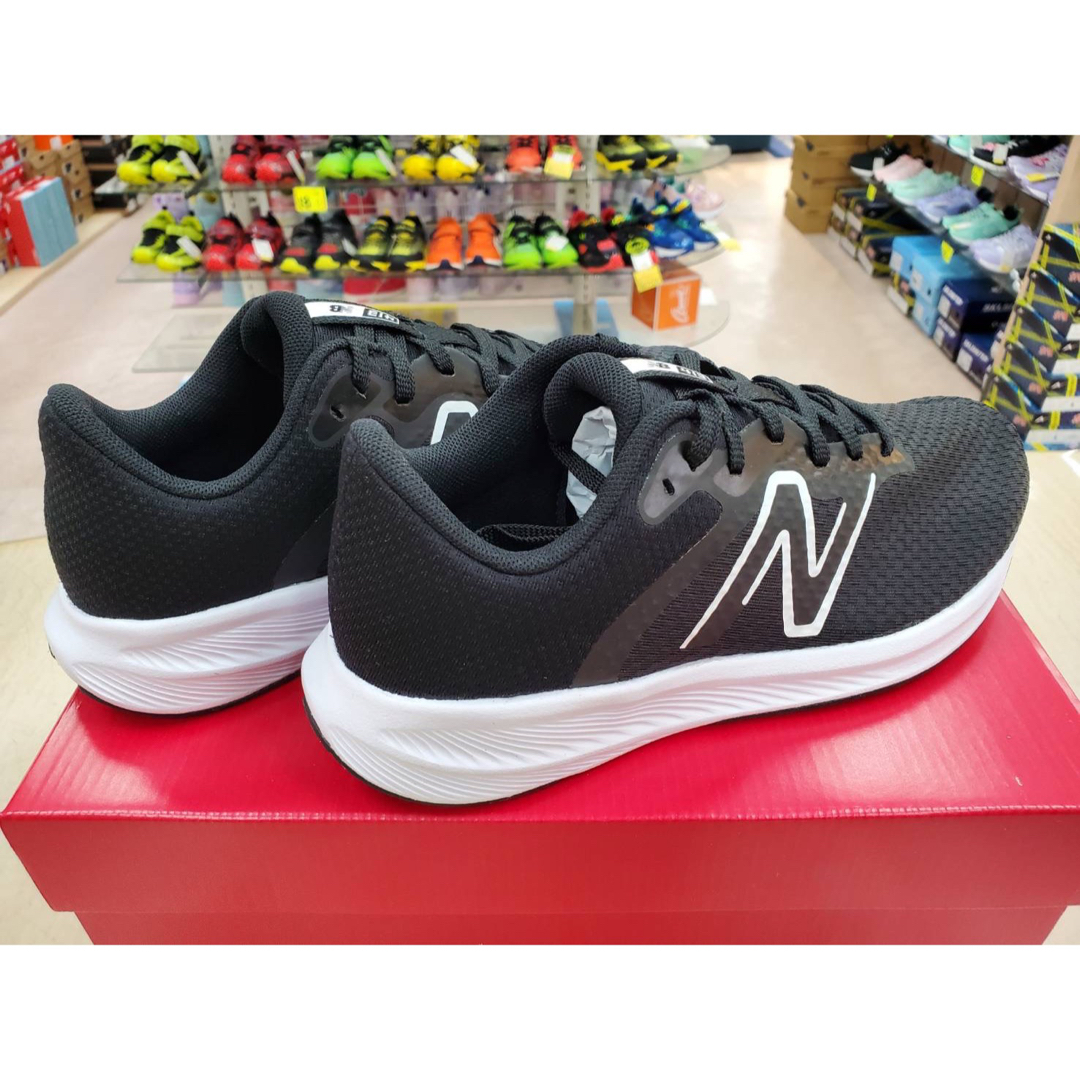 New Balance(ニューバランス)のニューバランスW413 25.0cm レディース カジュアル ランニングシューズ レディースの靴/シューズ(スニーカー)の商品写真