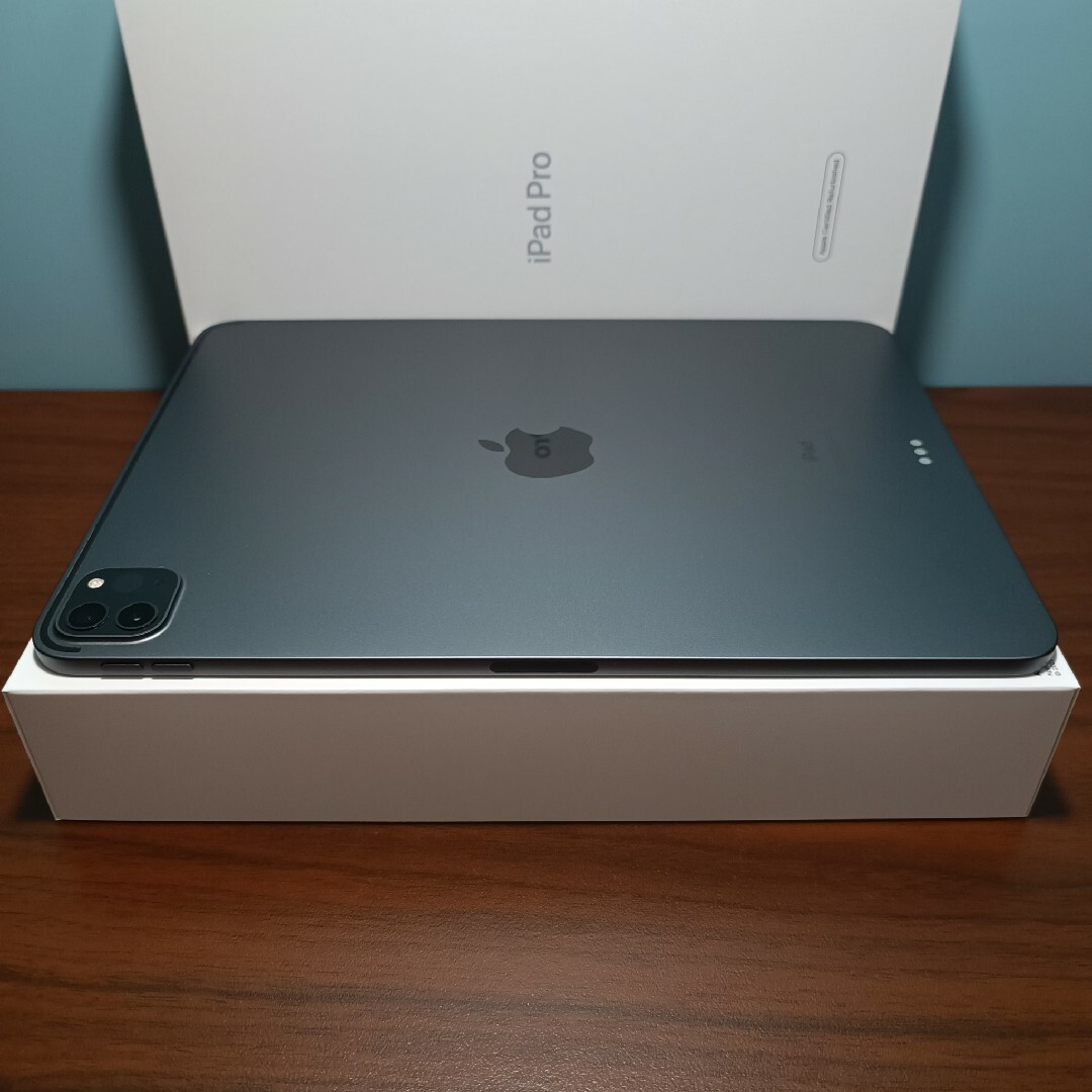 美品) iPad Pro 11 第2世代 WiFi 128GBキーボード付き-