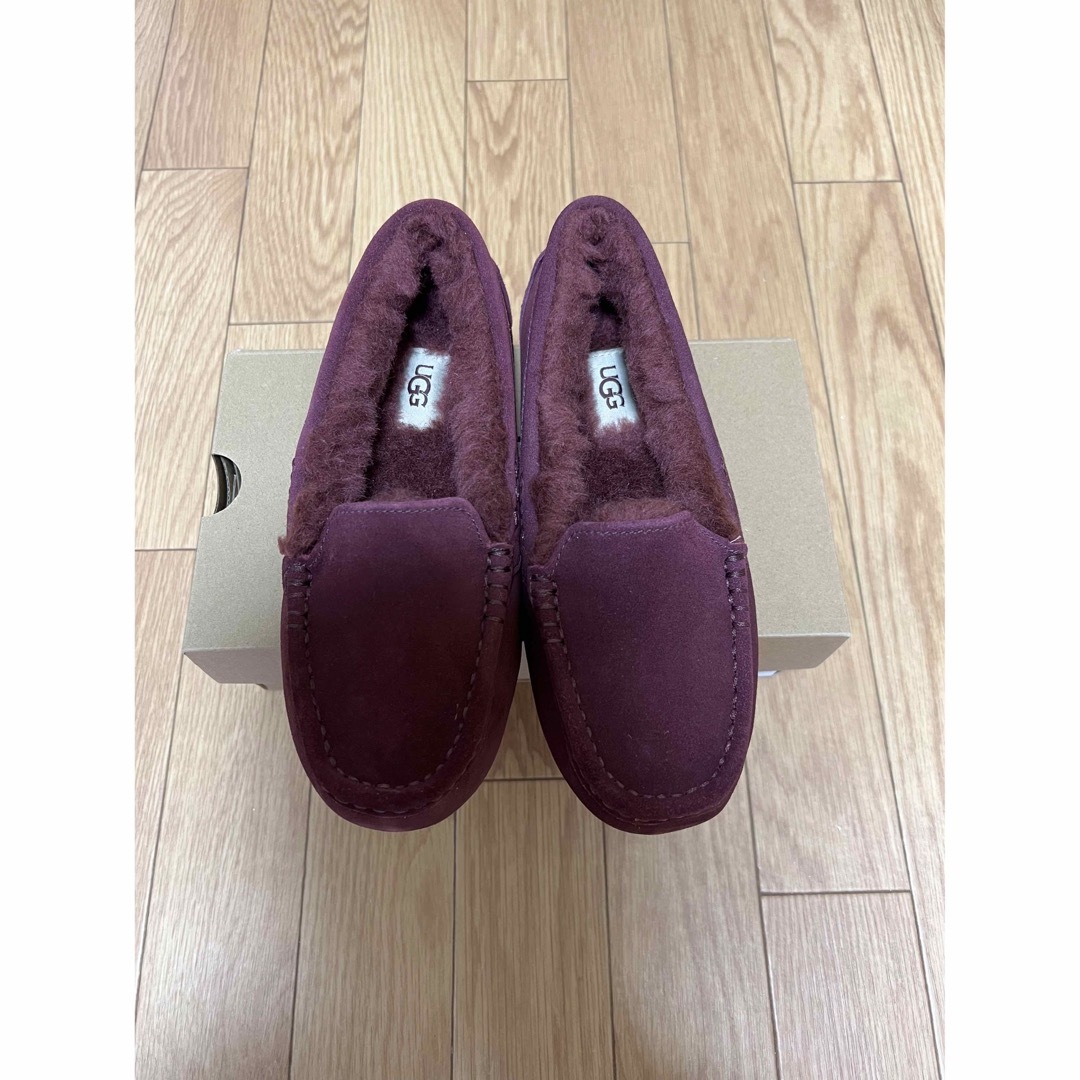 新品未使用　アグ　UGG モカシン　アンスレーAnsley WILD GRAPE