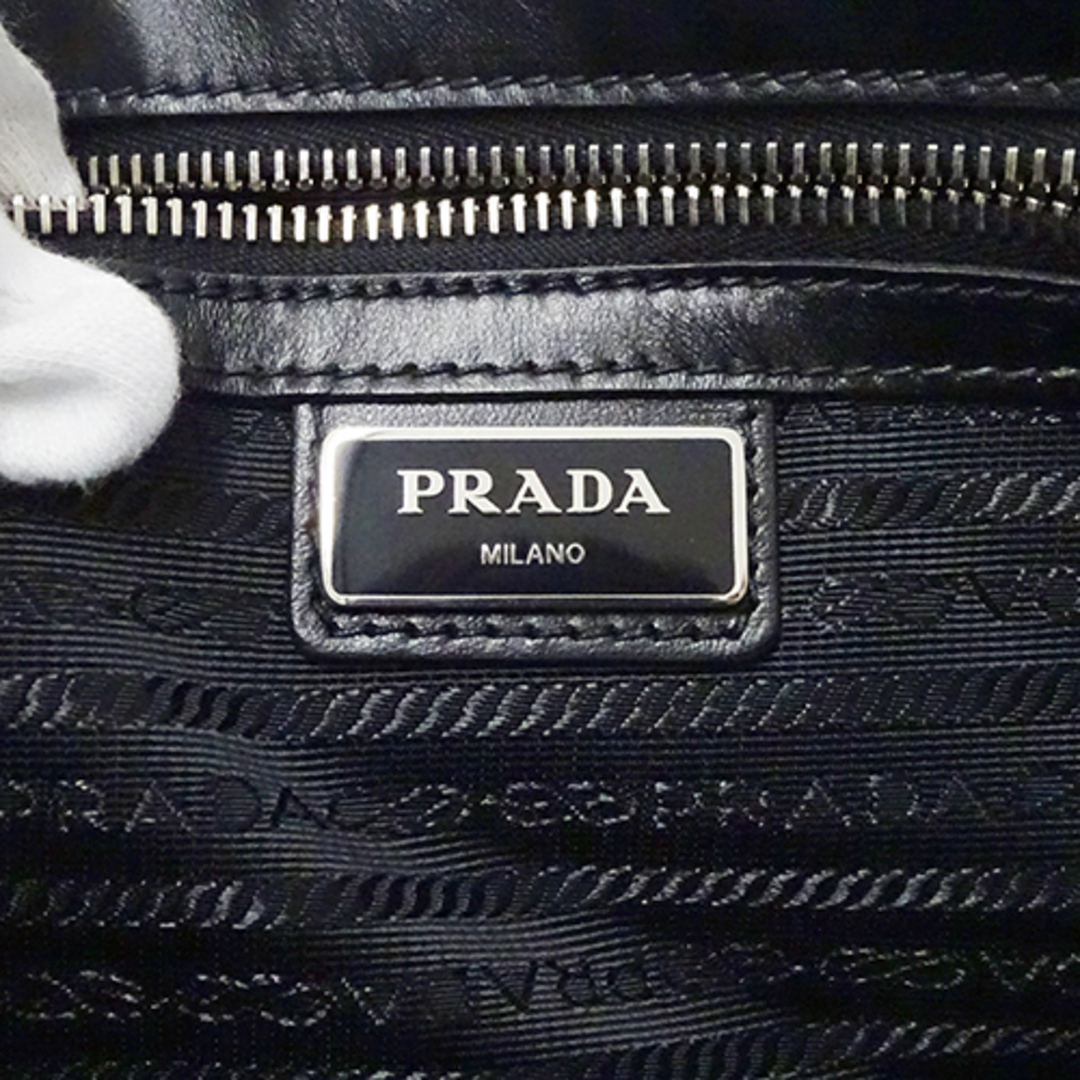 PRADA(プラダ)のプラダ PRADA バッグ メンズ ブランド クラッチバッグ セカンドバッグ ポーチ サフィアーノ ブラック 2VF056 黒 コンパクト ミニバッグ おしゃれ 【中古】 メンズのバッグ(セカンドバッグ/クラッチバッグ)の商品写真