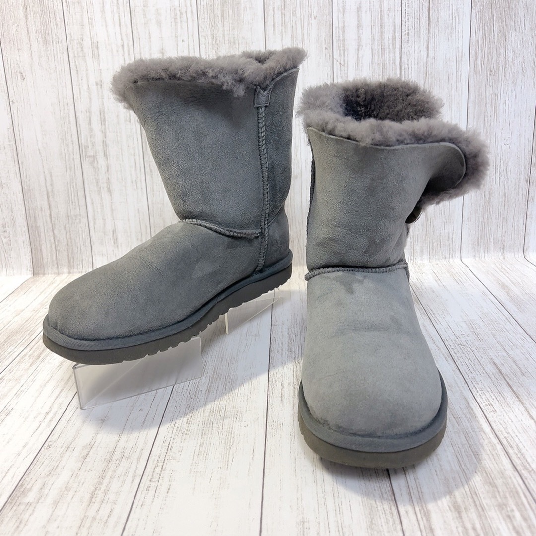 ☆新品未使用☆UGG スワロフスキー　ムートンブーツ　ミニベイリーボタン