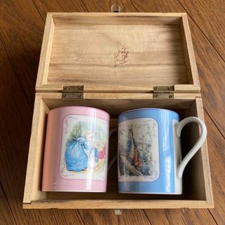 ピーターラビット(PETER RABBIT（TM）)のピーターラビット　木箱入りマグカップ(グラス/カップ)