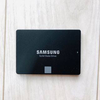 サムスン(SAMSUNG)のsata ssd 250GB(PCパーツ)